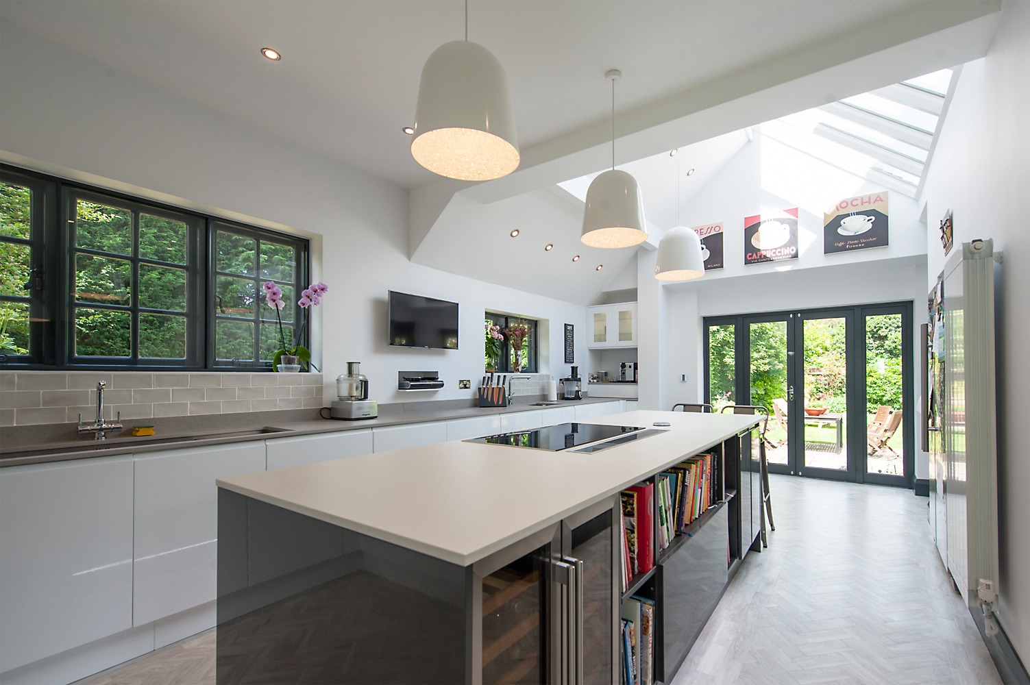 5 bed property painting